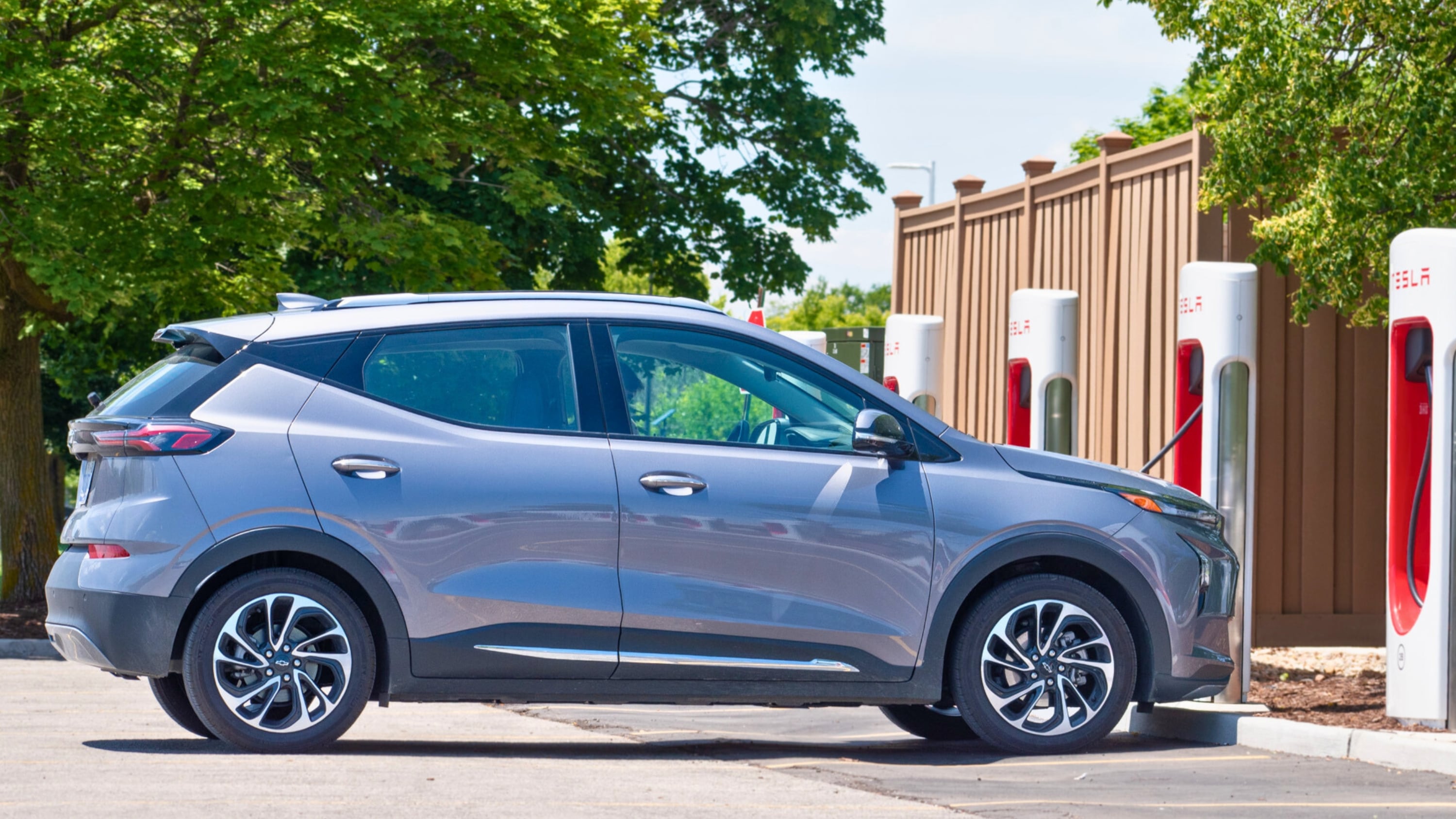 How EV range fluctuates month to month across the U.S.